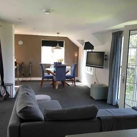 Gorgeous Annex Near Port Isaac Apartment